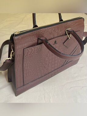 Tote & Carry Croc Embossed Laptop Tote / Briefcase – Brown